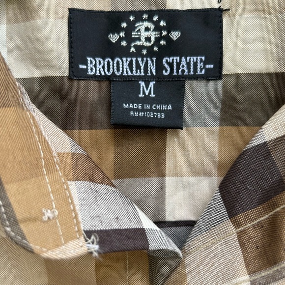 Brooklyn State Men’s Short Sleeve Button Down Brown Plaid Shirt. Size Medium - Picture 5 of 5
